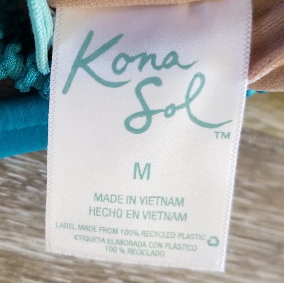NWT Kona Sol Turquoise Textured Swim Top Size Medium - Picture 4 of 5